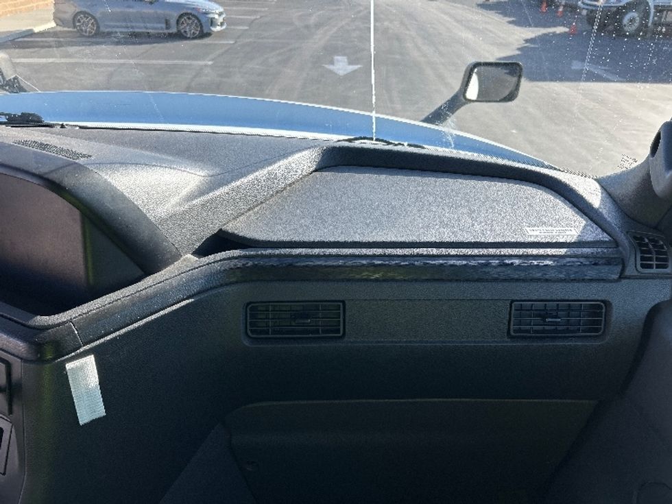 Sleeper Tractor-Heavy Duty Tractors-International-2023-LT625-Fontana-CA-511,277\n\t\tmiles-$ 61,750 - Image 14