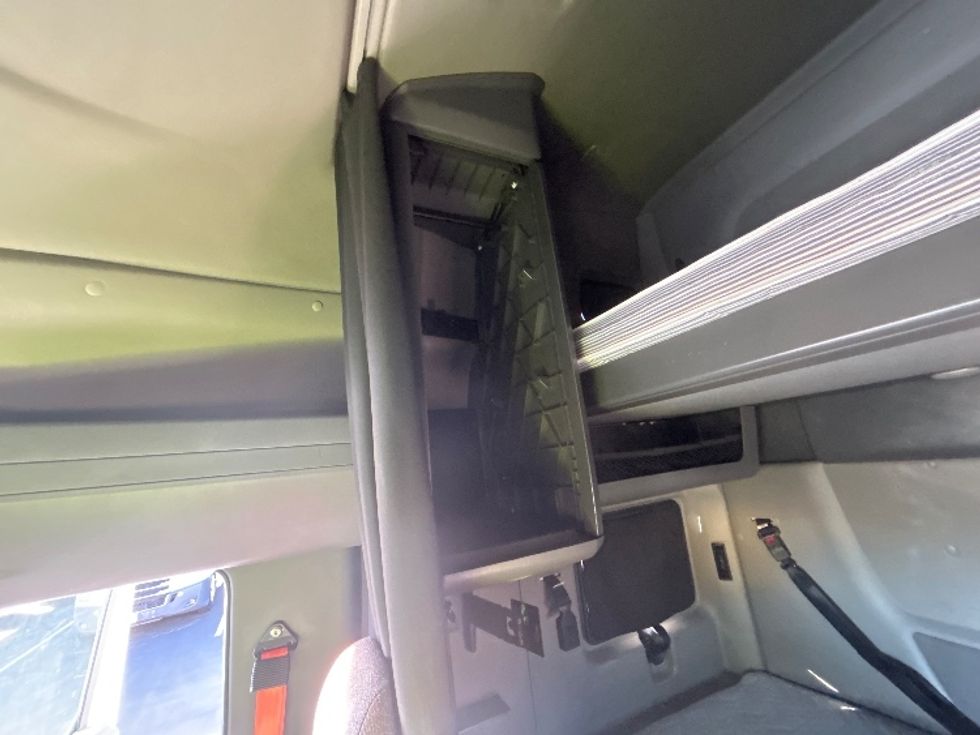 Sleeper Tractor-Heavy Duty Tractors-International-2023-LT625-Fontana-CA-511,277\n\t\tmiles-$ 61,750 - Image 19