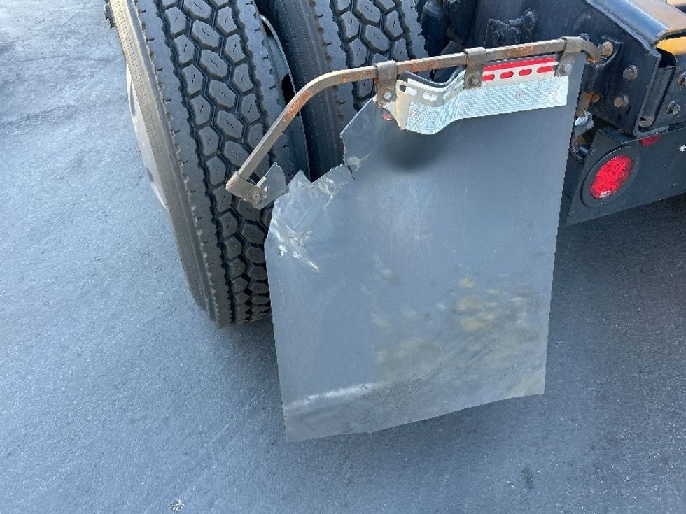 Sleeper Tractor-Heavy Duty Tractors-International-2023-LT625-Fontana-CA-511,277\n\t\tmiles-$ 61,750 - Image 24