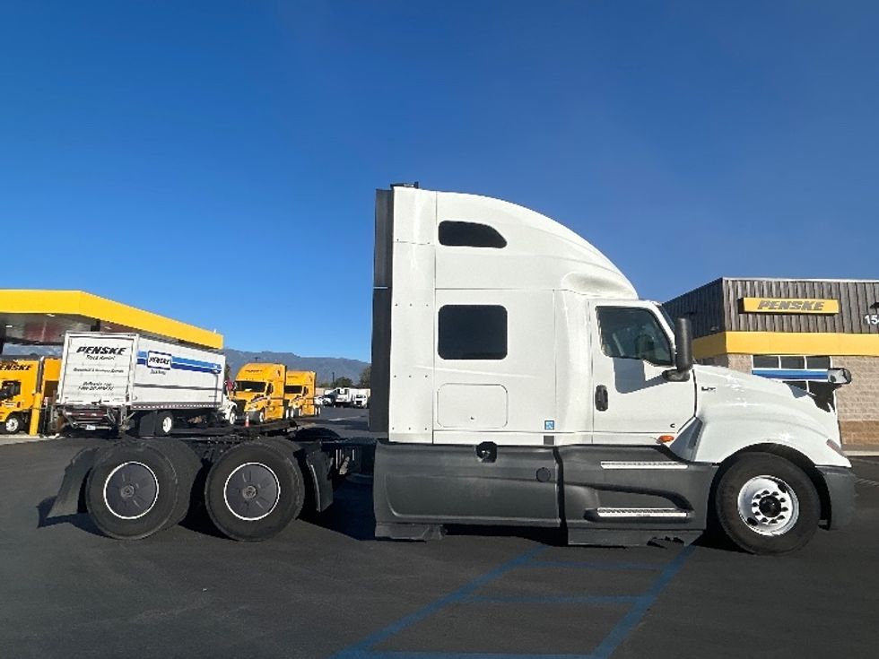 Sleeper Tractor-Heavy Duty Tractors-International-2023-LT625-Fontana-CA-511,277\n\t\tmiles-$ 61,750 - Image 8