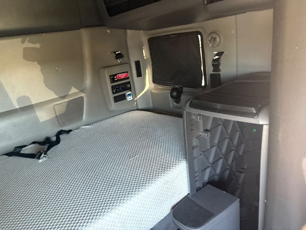 Sleeper Tractor-Heavy Duty Tractors-International-2023-LT625-Fontana-CA-512,936\n\t\tmiles-$ 63,750 - Image 18