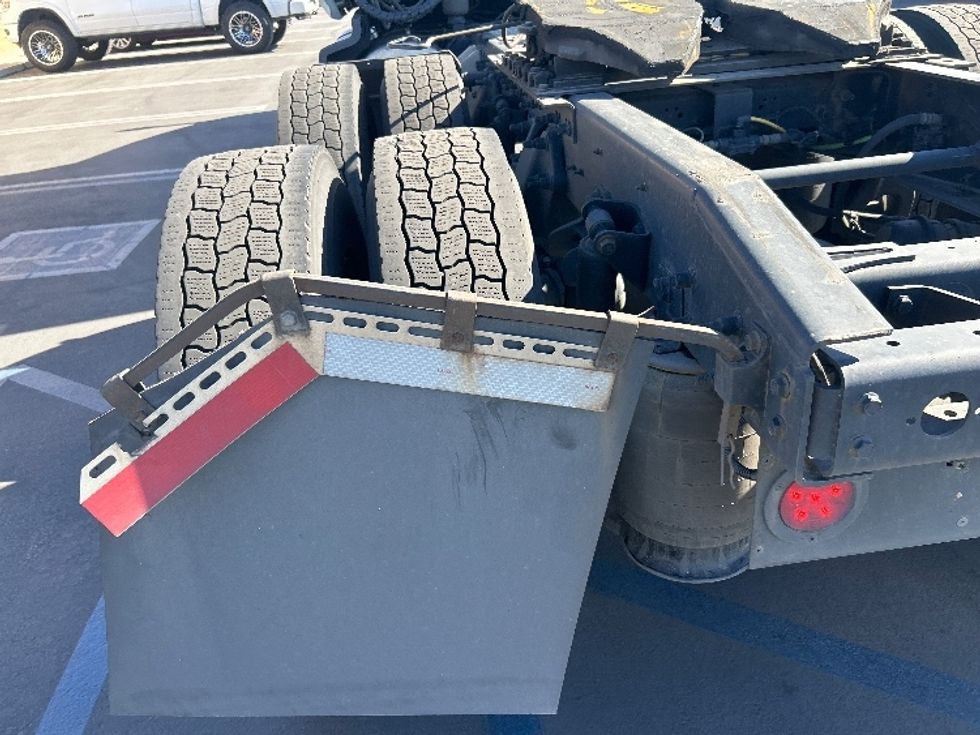 Sleeper Tractor-Heavy Duty Tractors-International-2023-LT625-Fontana-CA-512,936\n\t\tmiles-$ 63,750 - Image 22