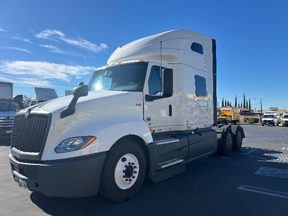 Sleeper Tractor-Heavy Duty Tractors-International-2023-LT625-Fontana-CA-512,936\n\t\tmiles-$ 63,750 - Image 3