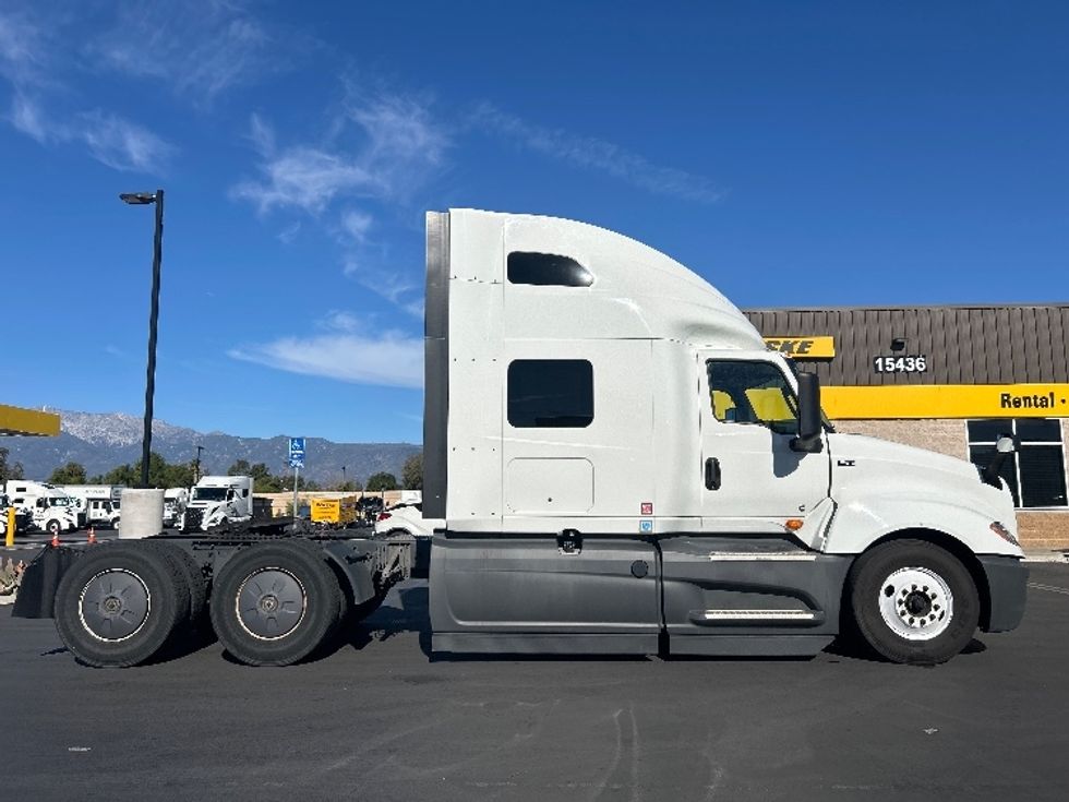 Sleeper Tractor-Heavy Duty Tractors-International-2023-LT625-Fontana-CA-512,936\n\t\tmiles-$ 63,750 - Image 8