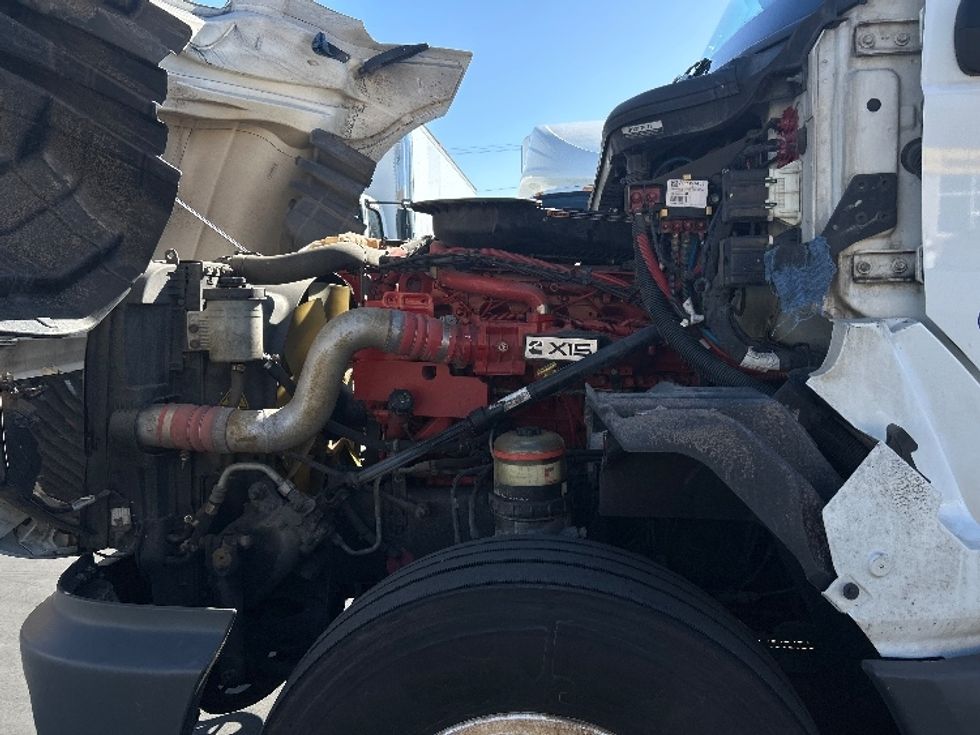 Sleeper Tractor-Heavy Duty Tractors-International-2023-LT625-Fontana-CA-543,628\n\t\tmiles-$ 58,250 - Image 21