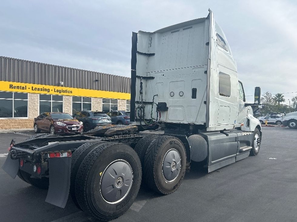 Sleeper Tractor-Heavy Duty Tractors-International-2023-LT625-Fontana-CA-543,628\n\t\tmiles-$ 58,250 - Image 7