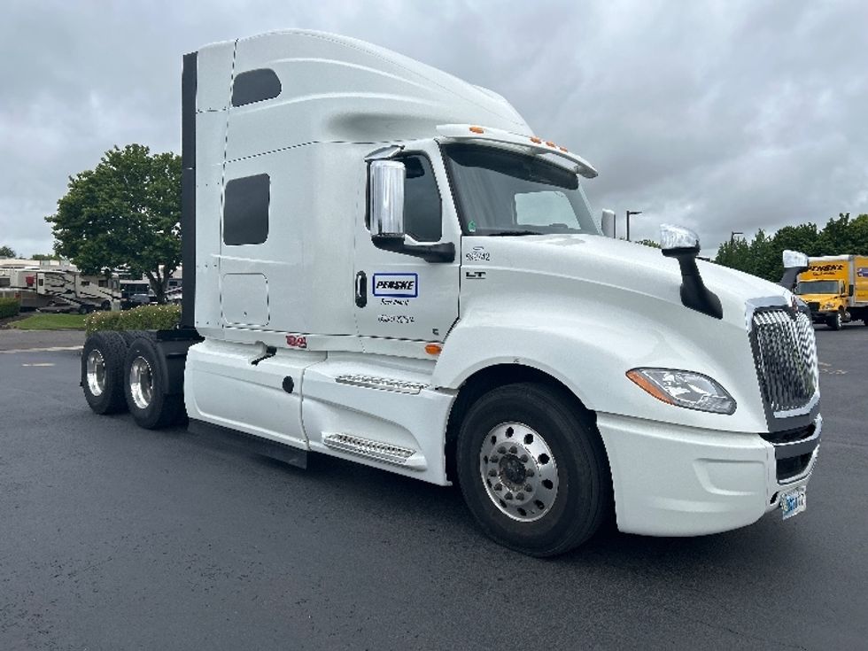 Sleeper Tractor-Heavy Duty Tractors-International-2023-LT625-Fontana-CA-546,351\n\t\tmiles-$ 73,750 - Image 1