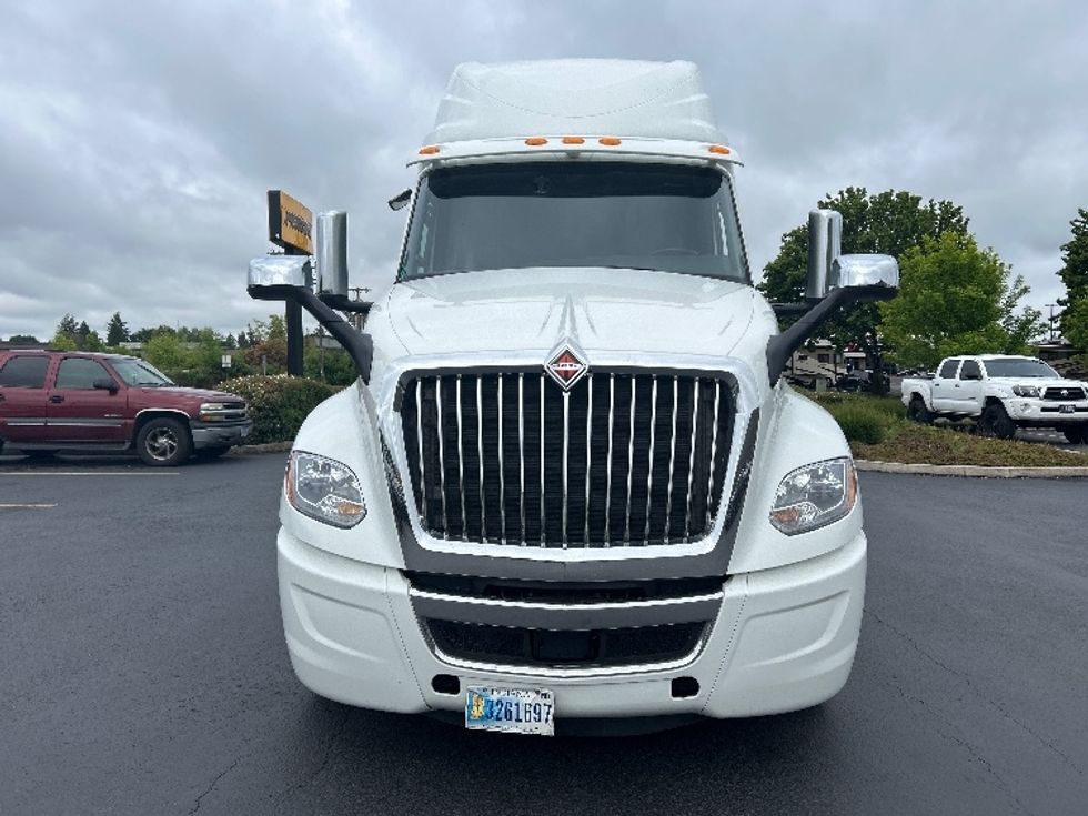 Sleeper Tractor-Heavy Duty Tractors-International-2023-LT625-Fontana-CA-546,351\n\t\tmiles-$ 73,750 - Image 2