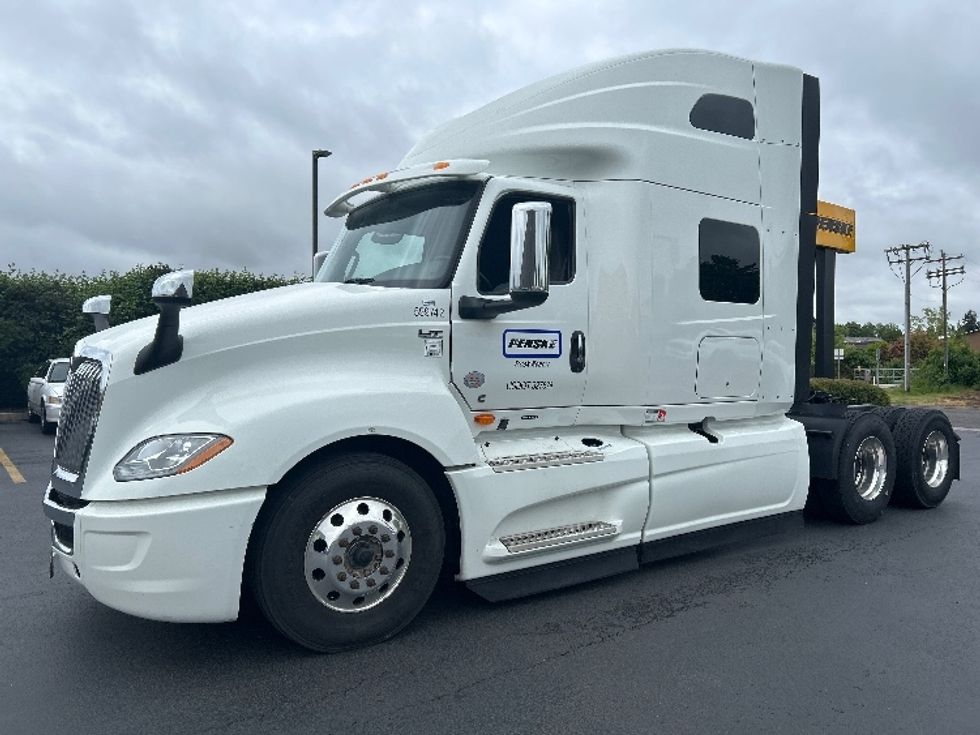 Sleeper Tractor-Heavy Duty Tractors-International-2023-LT625-Fontana-CA-546,351\n\t\tmiles-$ 73,750 - Image 3