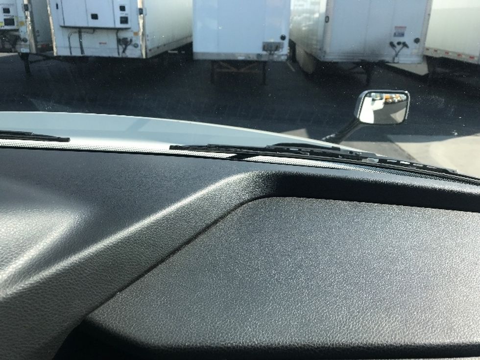 Sleeper Tractor-Heavy Duty Tractors-International-2023-LT625-Fontana-CA-552,029\n\t\tmiles-$ 77,250 - Image 14