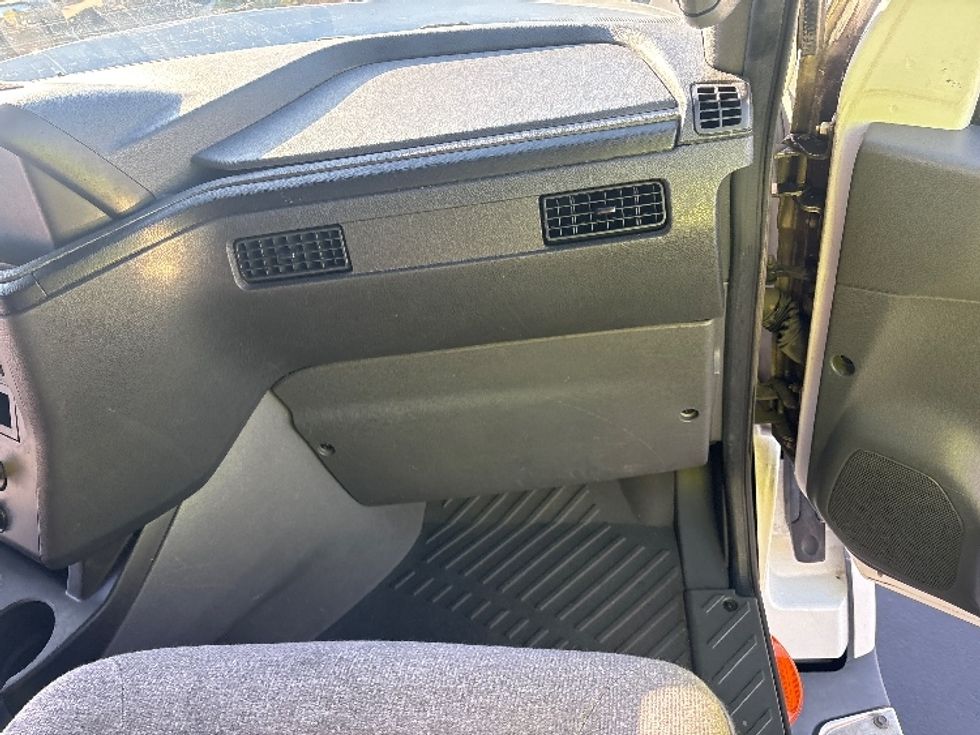 Sleeper Tractor-Heavy Duty Tractors-International-2023-LT625-Fontana-CA-617,245\n\t\tmiles-$ 52,500 - Image 14