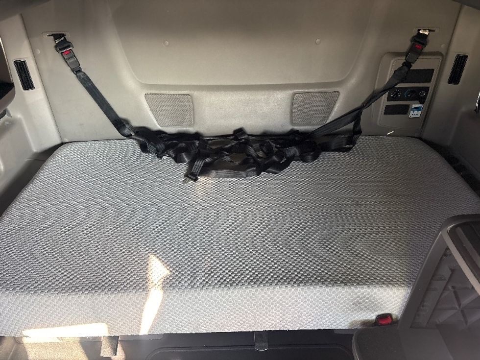 Sleeper Tractor-Heavy Duty Tractors-International-2023-LT625-Fontana-CA-617,245\n\t\tmiles-$ 52,500 - Image 16