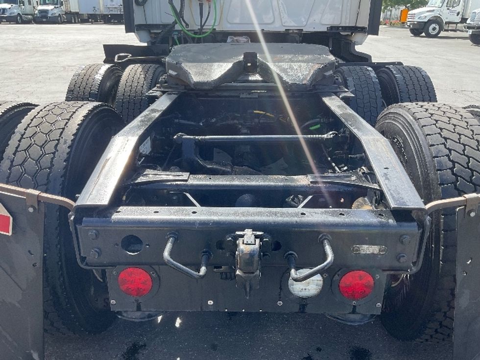 Sleeper Tractor-Heavy Duty Tractors-International-2023-LT625-Fontana-CA-624,610\n\t\tmiles-$ 49,250 - Image 6