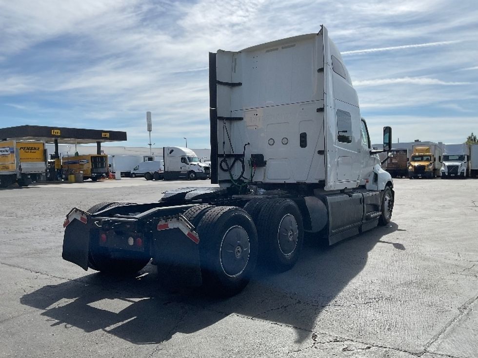 Sleeper Tractor-Heavy Duty Tractors-International-2023-LT625-Fontana-CA-624,610\n\t\tmiles-$ 49,250 - Image 7
