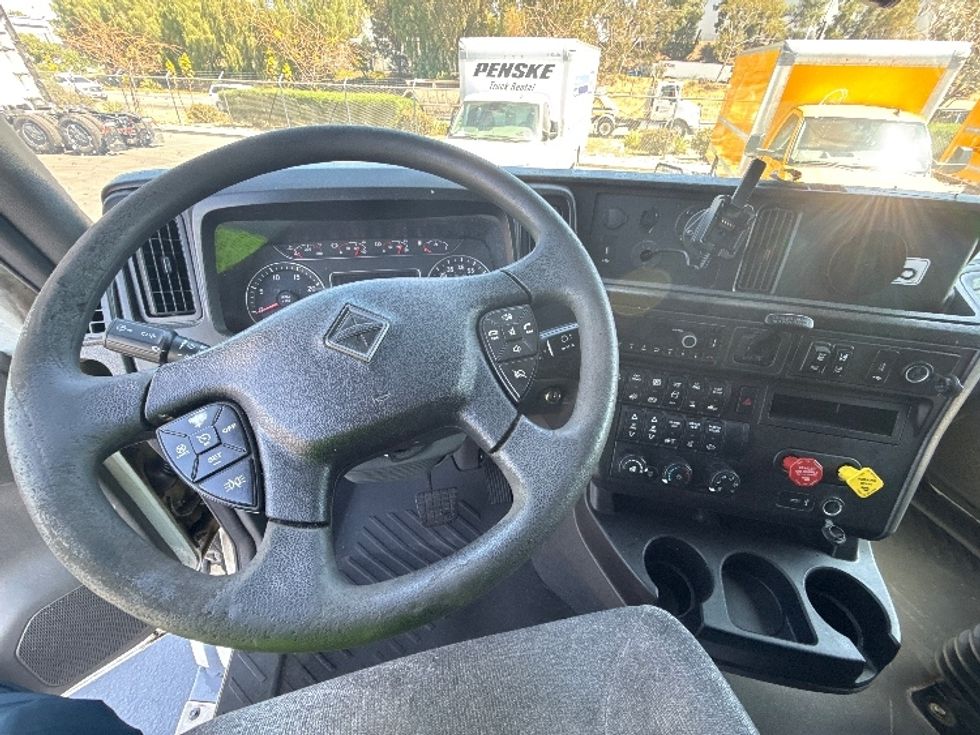 Sleeper Tractor-Heavy Duty Tractors-International-2023-LT625-Fontana-CA-627,086\n\t\tmiles-$ 49,000 - Image 10