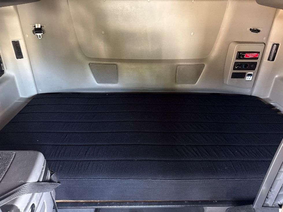 Sleeper Tractor-Heavy Duty Tractors-International-2023-LT625-Fontana-CA-627,086\n\t\tmiles-$ 49,000 - Image 16