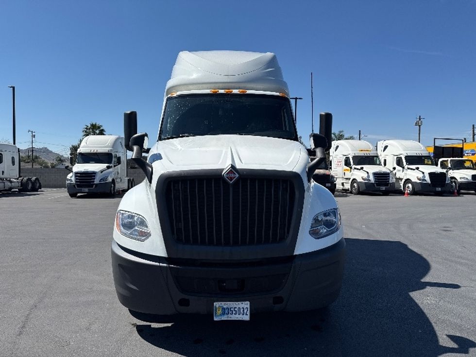 Sleeper Tractor-Heavy Duty Tractors-International-2023-LT625-Fontana-CA-627,086\n\t\tmiles-$ 49,000 - Image 2