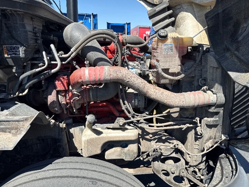 Sleeper Tractor-Heavy Duty Tractors-International-2023-LT625-Fontana-CA-627,086\n\t\tmiles-$ 49,000 - Image 20