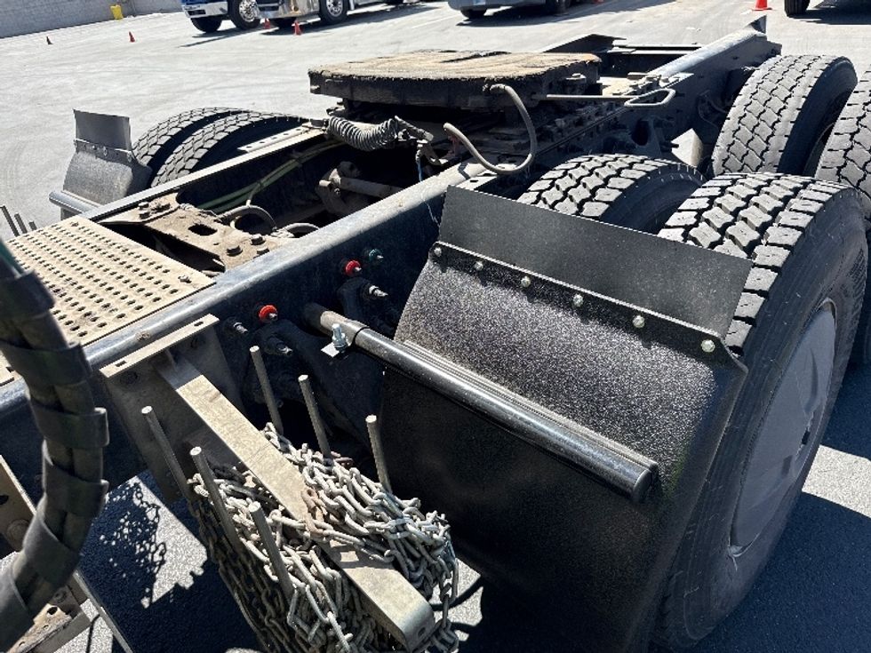 Sleeper Tractor-Heavy Duty Tractors-International-2023-LT625-Fontana-CA-627,086\n\t\tmiles-$ 49,000 - Image 22