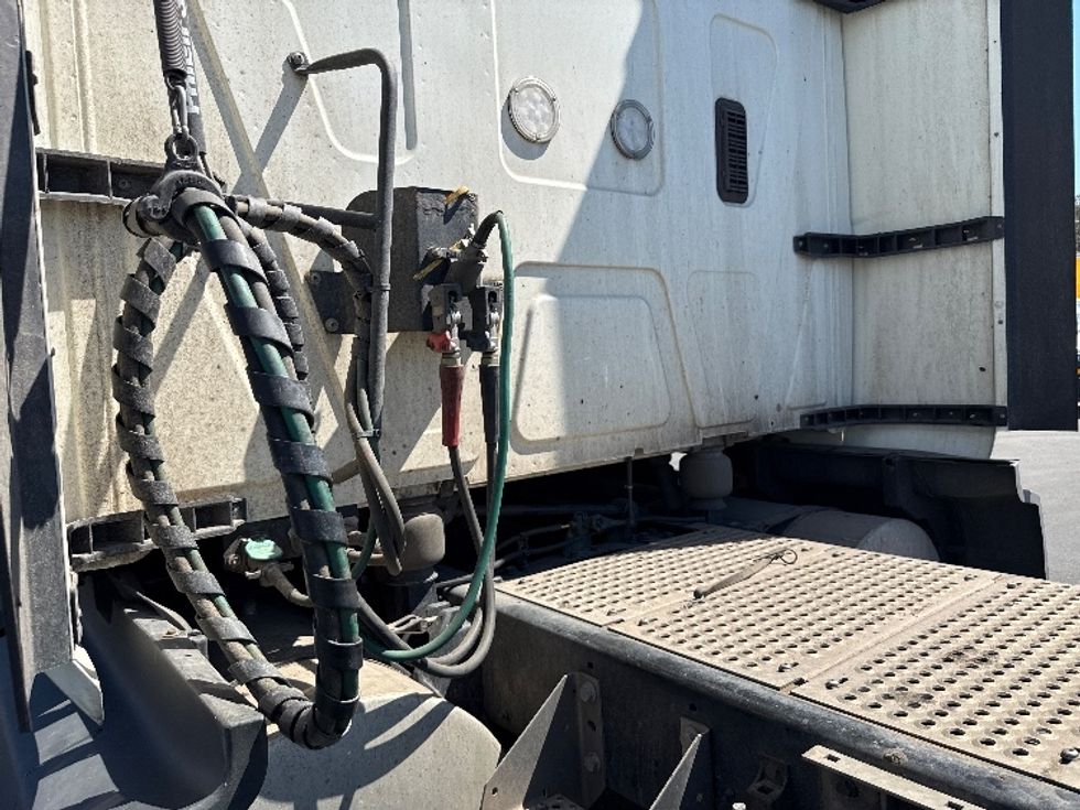 Sleeper Tractor-Heavy Duty Tractors-International-2023-LT625-Fontana-CA-627,086\n\t\tmiles-$ 49,000 - Image 23