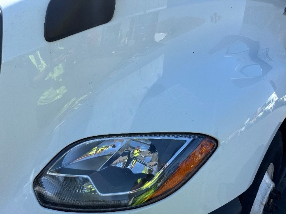 Sleeper Tractor-Heavy Duty Tractors-International-2023-LT625-Fontana-CA-627,086\n\t\tmiles-$ 49,000 - Image 24