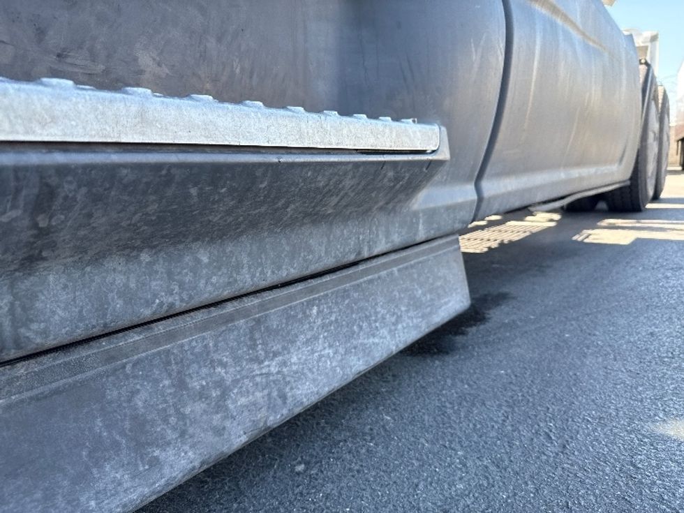 Sleeper Tractor-Heavy Duty Tractors-International-2023-LT625-Fontana-CA-627,086\n\t\tmiles-$ 49,000 - Image 26