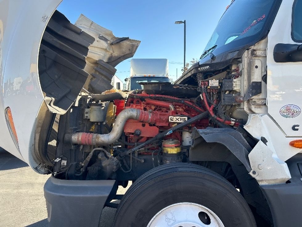 Sleeper Tractor-Heavy Duty Tractors-International-2023-LT625-Fontana-CA-632,316\n\t\tmiles-$ 48,500 - Image 21