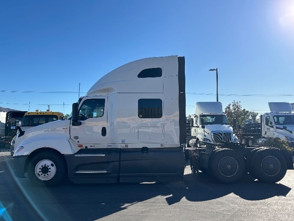 Sleeper Tractor-Heavy Duty Tractors-International-2023-LT625-Fontana-CA-632,316\n\t\tmiles-$ 48,500 - Image 4