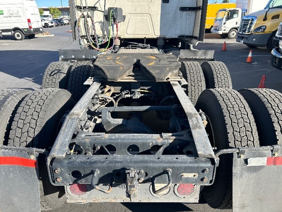 Sleeper Tractor-Heavy Duty Tractors-International-2023-LT625-Fontana-CA-632,316\n\t\tmiles-$ 48,500 - Image 6