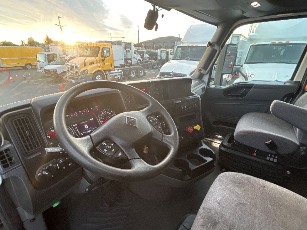 Sleeper Tractor-Heavy Duty Tractors-International-2023-LT625-Fontana-CA-646,879\n\t\tmiles-$ 47,000 - Image 10