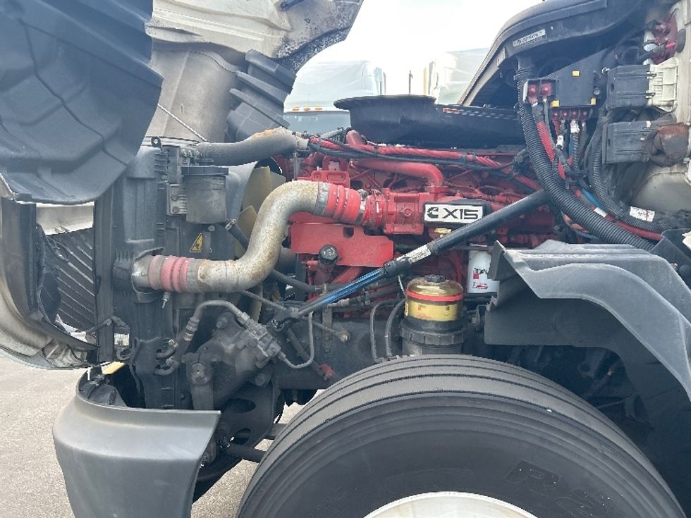 Sleeper Tractor-Heavy Duty Tractors-International-2023-LT625-Fontana-CA-646,879\n\t\tmiles-$ 47,000 - Image 21