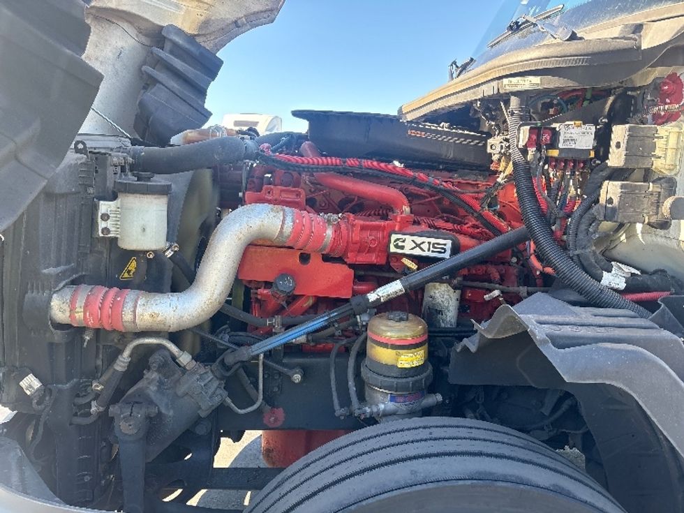 Sleeper Tractor-Heavy Duty Tractors-International-2023-LT625-Fontana-CA-655,609\n\t\tmiles-$ 48,250 - Image 21