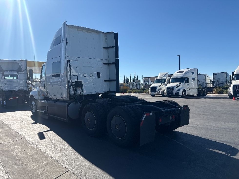 Sleeper Tractor-Heavy Duty Tractors-International-2023-LT625-Fontana-CA-655,609\n\t\tmiles-$ 48,250 - Image 5