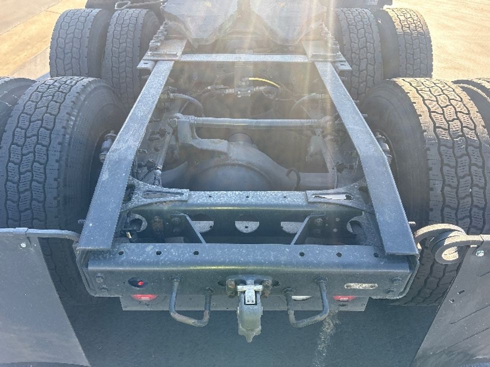 Sleeper Tractor-Heavy Duty Tractors-International-2023-LT625-Fontana-CA-655,609\n\t\tmiles-$ 48,250 - Image 6