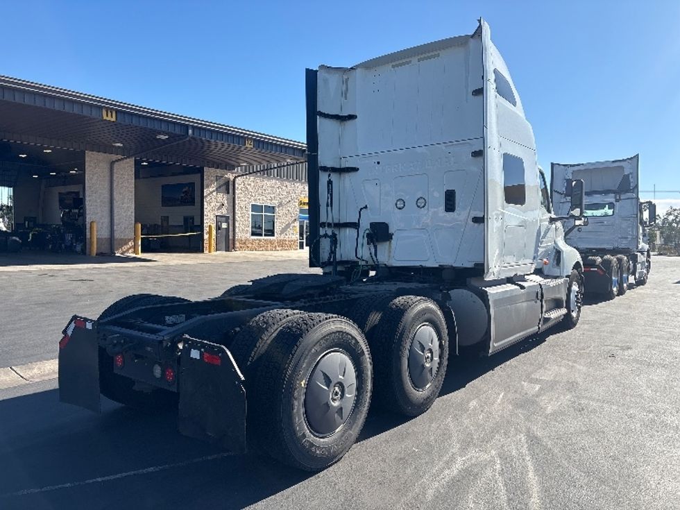 Sleeper Tractor-Heavy Duty Tractors-International-2023-LT625-Fontana-CA-655,609\n\t\tmiles-$ 48,250 - Image 7