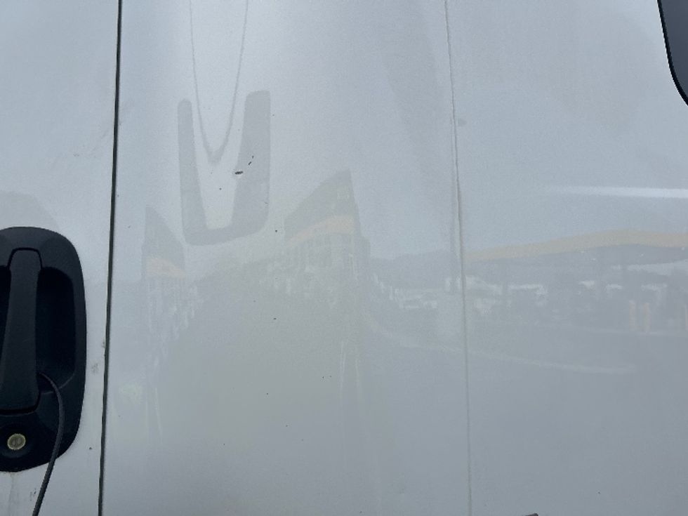 Sleeper Tractor-Heavy Duty Tractors-International-2023-LT625-Fontana-CA-692,062\n\t\tmiles-$ 42,000 - Image 22