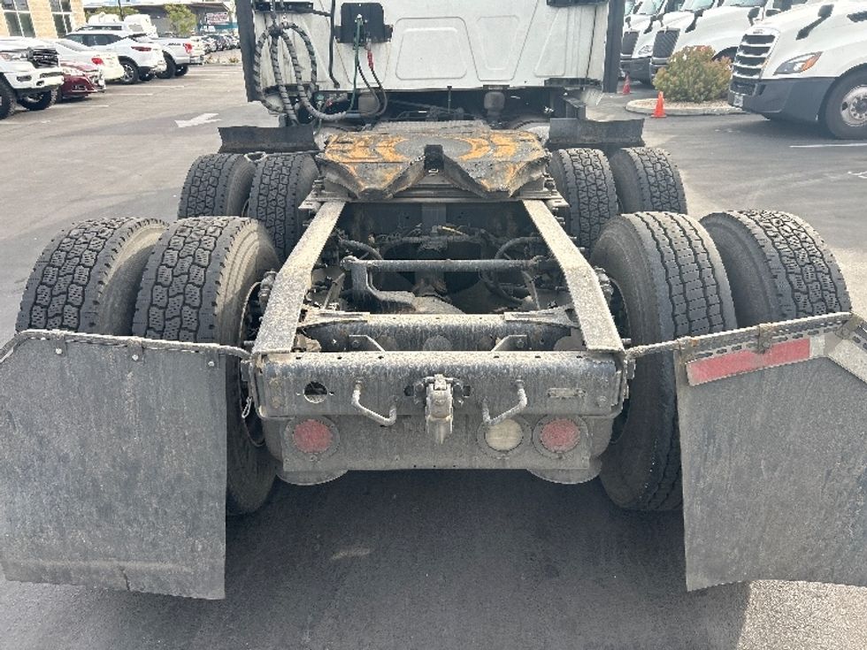 Sleeper Tractor-Heavy Duty Tractors-International-2023-LT625-Fontana-CA-692,062\n\t\tmiles-$ 42,000 - Image 6
