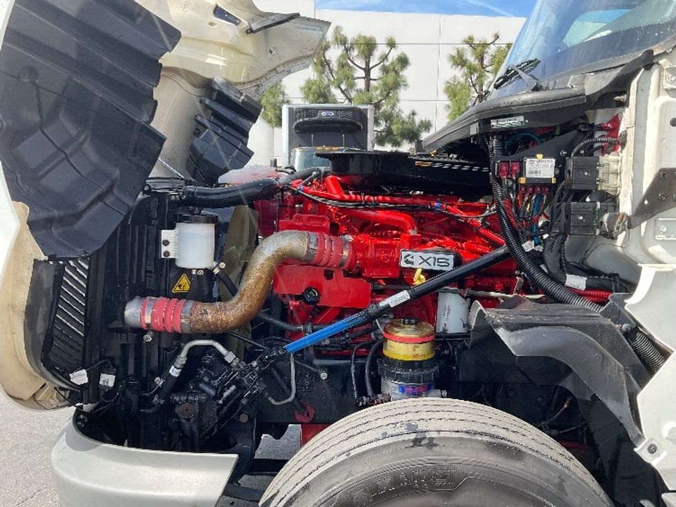 Sleeper Tractor-Heavy Duty Tractors-International-2023-LT625-Fontana-CA-733,426\n\t\tmiles-$ 37,500 - Image 21