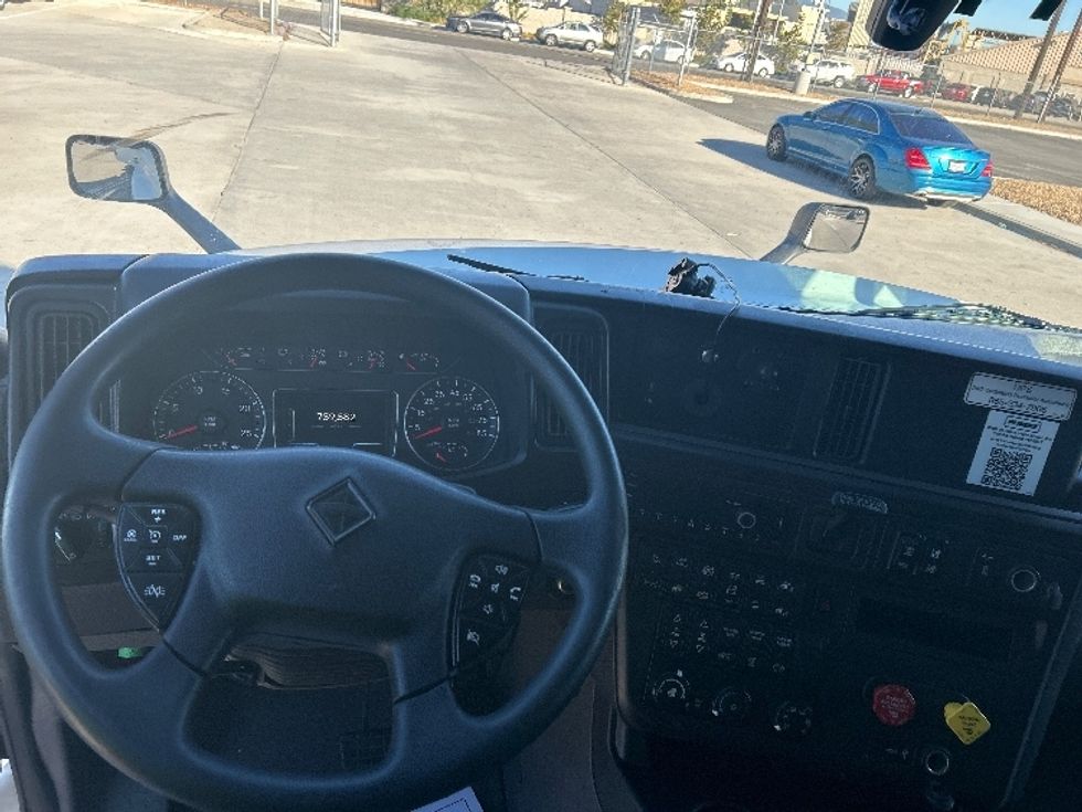 Sleeper Tractor-Heavy Duty Tractors-International-2023-LT625-Fontana-CA-759,753\n\t\tmiles-$ 40,500 - Image 11