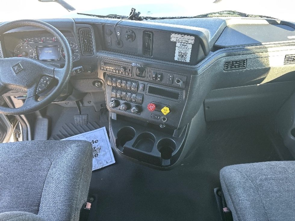 Sleeper Tractor-Heavy Duty Tractors-International-2023-LT625-Fontana-CA-759,753\n\t\tmiles-$ 40,500 - Image 12