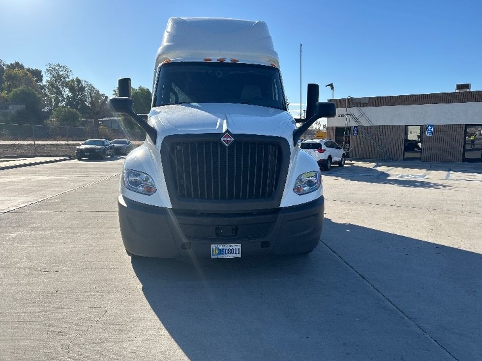 Sleeper Tractor-Heavy Duty Tractors-International-2023-LT625-Fontana-CA-759,753\n\t\tmiles-$ 40,500 - Image 2