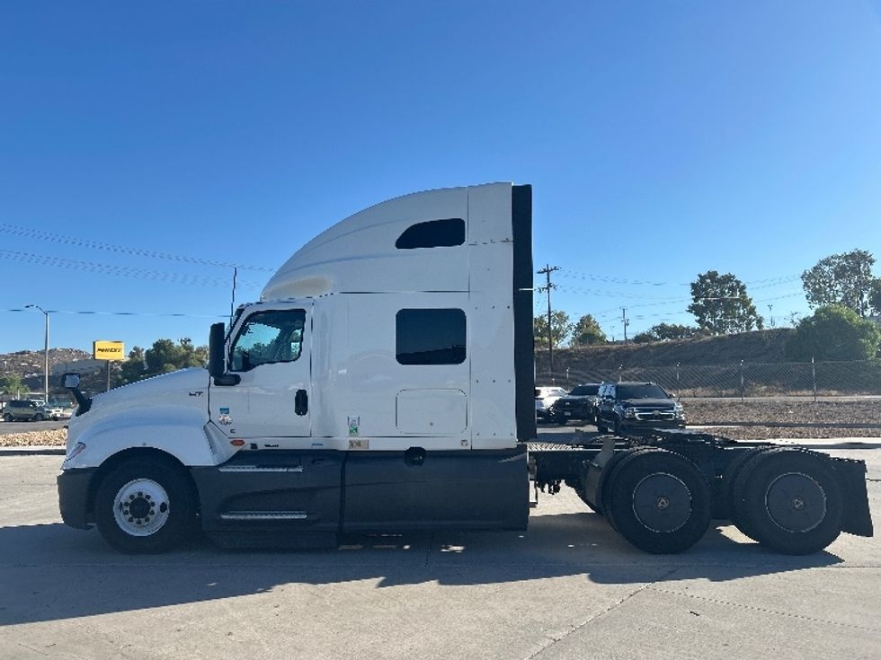 Sleeper Tractor-Heavy Duty Tractors-International-2023-LT625-Fontana-CA-759,753\n\t\tmiles-$ 40,500 - Image 4