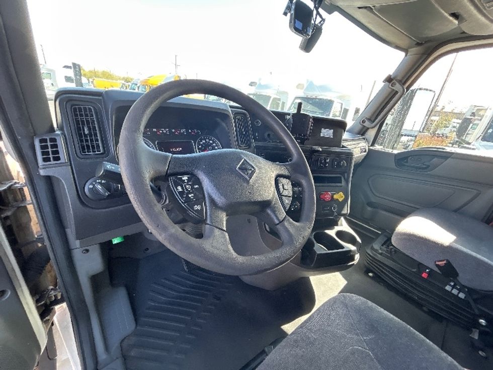 Sleeper Tractor-Heavy Duty Tractors-International-2023-LT625-Fontana-CA-775,426\n\t\tmiles-$ 35,250 - Image 10