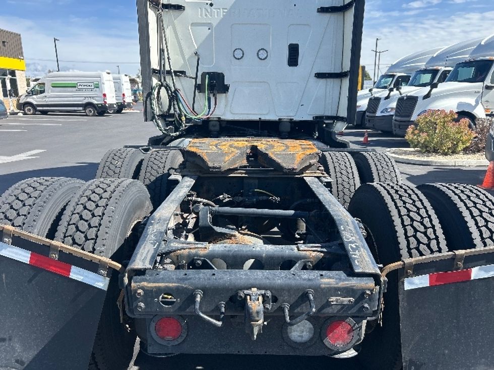 Sleeper Tractor-Heavy Duty Tractors-International-2023-LT625-Fontana-CA-775,426\n\t\tmiles-$ 35,250 - Image 6