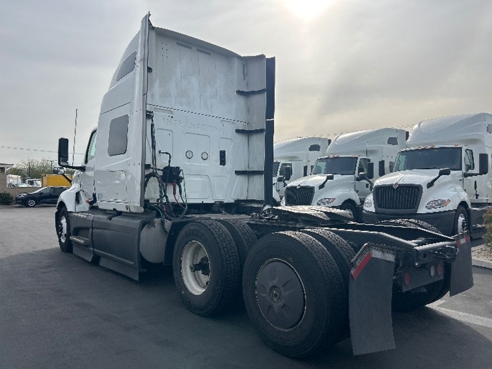 Sleeper Tractor-Heavy Duty Tractors-International-2023-LT625-Fontana-CA-785,313\n\t\tmiles-$ 35,250 - Image 4