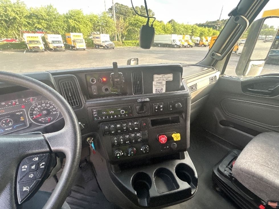 Sleeper Tractor-Heavy Duty Tractors-International-2023-LT625-Forest Park-GA-593,176\n\t\tmiles-$ 49,250 - Image 12