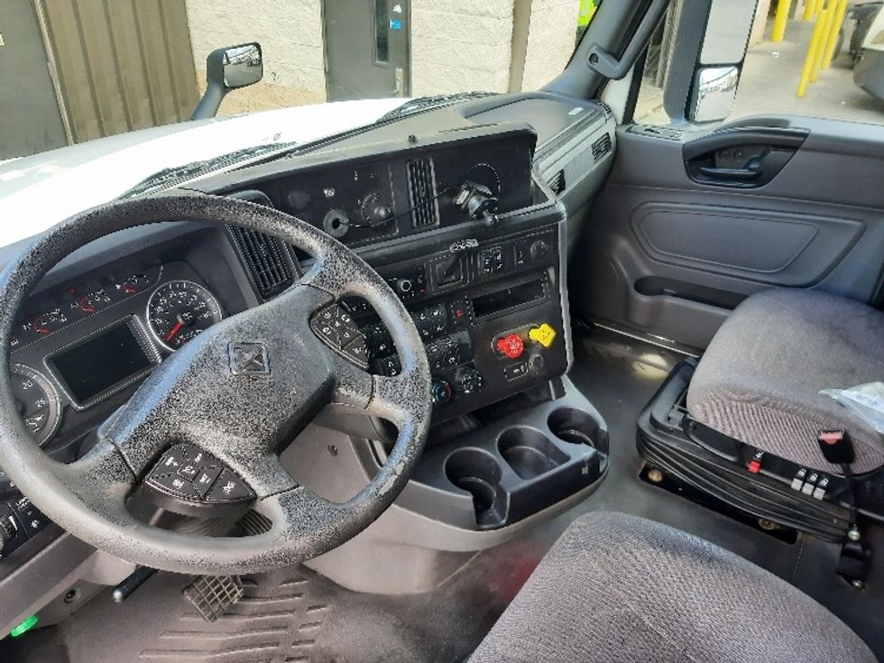 Sleeper Tractor-Heavy Duty Tractors-International-2023-LT625-Fort Worth-TX-550,875\n\t\tmiles-$ 55,250 - Image 10
