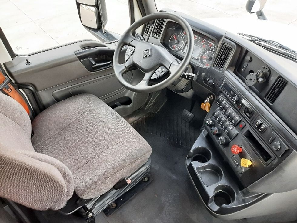 Sleeper Tractor-Heavy Duty Tractors-International-2023-LT625-Fort Worth-TX-563,903\n\t\tmiles-$ 55,250 - Image 15
