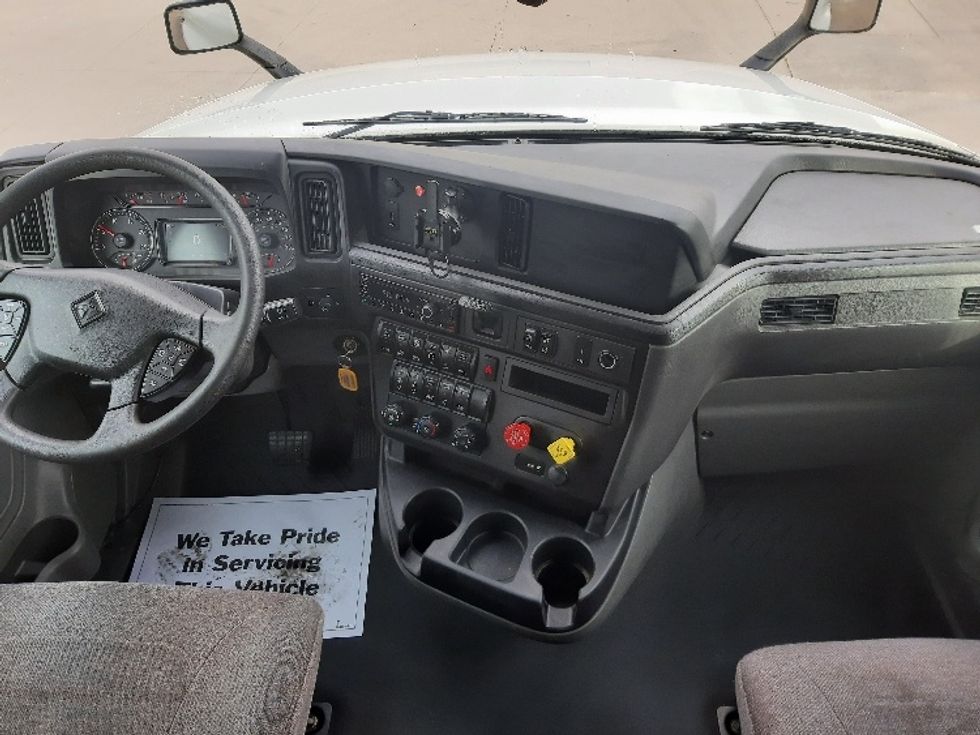 Sleeper Tractor-Heavy Duty Tractors-International-2023-LT625-Fort Worth-TX-614,499\n\t\tmiles-$ 48,750 - Image 12