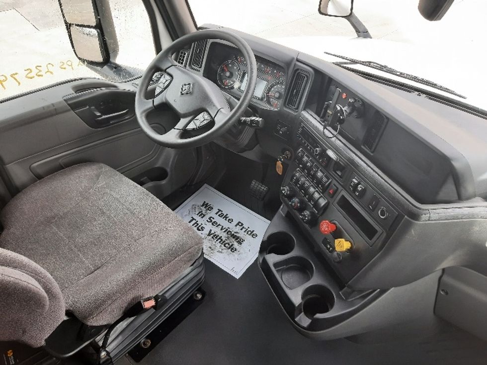 Sleeper Tractor-Heavy Duty Tractors-International-2023-LT625-Fort Worth-TX-614,499\n\t\tmiles-$ 48,750 - Image 15